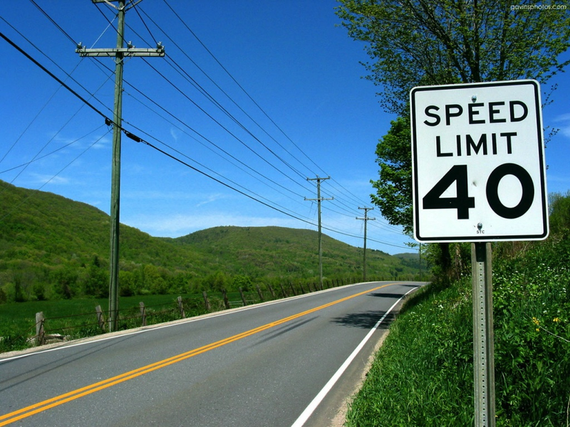 Illustration for article titled What are the most commonly broken traffic laws?